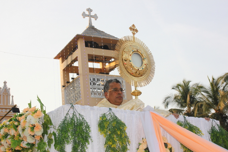 Milagres Cathedral, Kallianpur celebrates Confraternity Sunday with devotion and gaiety