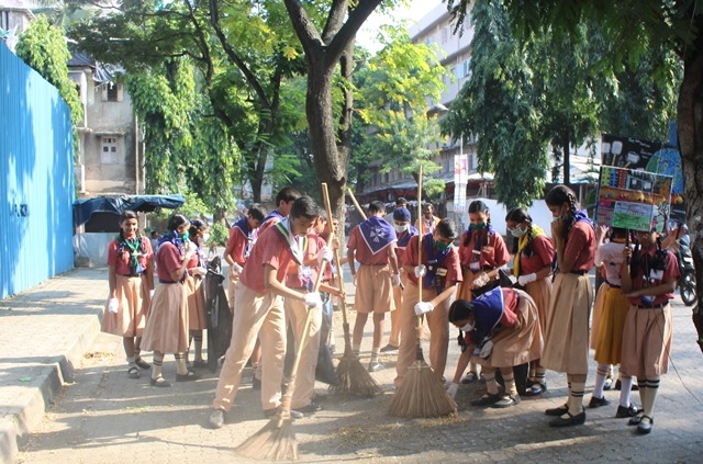 Mumbai Cleanliness Drive - Swachh Bharat Abhiyan  at St. Xavierâ€™s High School Borivili (E).