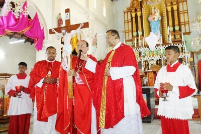 The passion, Crucifixation and Death of Jesus on Good Friday observed at Milagres Cathedral, Udupi diocese