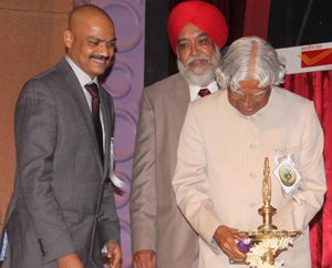 Mumbai: Dr. Kalam inaugurates the Silver jubilee celebrations of Guru Nanak College