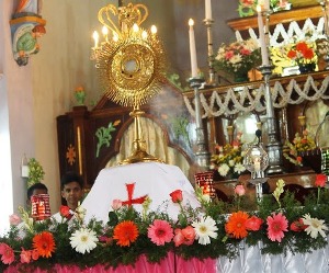 Milagres Cathedral, Kallianpur observed Vespersâ€™ evening with devotion and gaiety