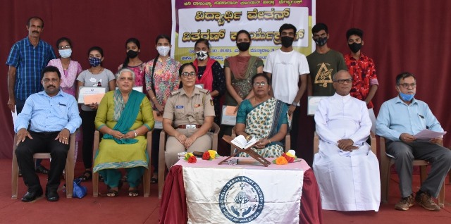 ಉಡುಪಿ: ಮಾನವೀಯ ಮೌಲ್ಯಗಳನ್ನು ಕಾಪಾಡುವ ಶಿಕ್ಷಣಕ್ಕೆ ಹೆಚ್ಚಿನ ಒತ್ತು ನೀಡಿ – ವೈಲೆಟ್ ಫೆಮೀನಾ ಉಡುಪಿ: ಮಾನವೀಯ ಮೌಲ್ಯಗಳನ್ನು ಕಾಪಾಡುವ ಶಿಕ್ಷಣಕ್ಕೆ ಹೆಚ್ಚಿನ ಒತ್ತು ನೀಡಿ – ವೈಲೆಟ್ ಫೆಮೀನಾ