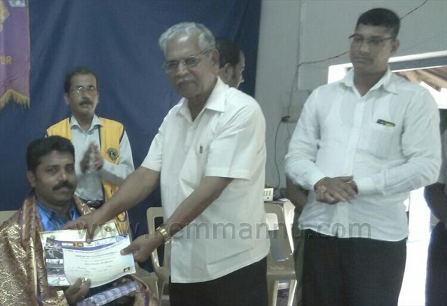 Kemmannu: Diwakar Naik Bronze medal winner felicitated by old students of Govt, Jr. College.