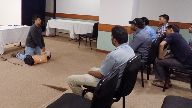 Paras Hospitals, Gurgaon conducts Basic Life Support Training for Cityâ€™s Auto-Drivers