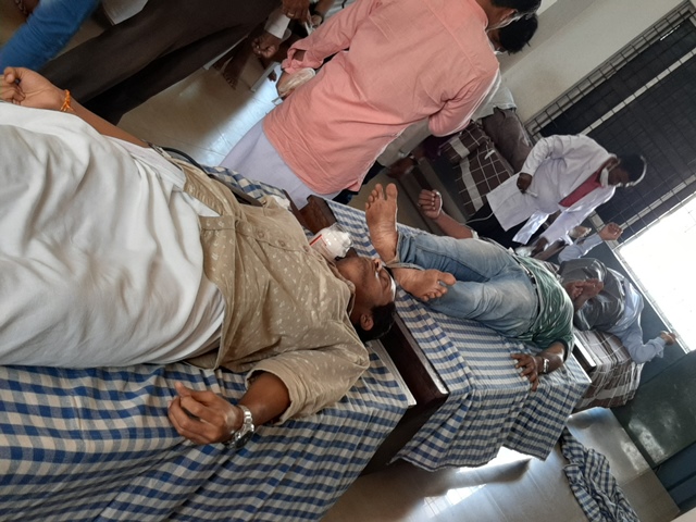 ಶಿವಳ್ಳಿ ಸ್ಪಂದನದ ರಕ್ತದಾನ ಶಿಬಿರ 200 ಜನ ರಕ್ದದಾನ ಮಾಡಿ ಅತ್ಯಂತ ಯಶಸ್ವಿಯಾಯಿತು ಶಿವಳ್ಳಿ ಸ್ಪಂದನದ ರಕ್ತದಾನ ಶಿಬಿರ 200 ಜನ ರಕ್ದದಾನ ಮಾಡಿ ಅತ್ಯಂತ ಯಶಸ್ವಿಯಾಯಿತು