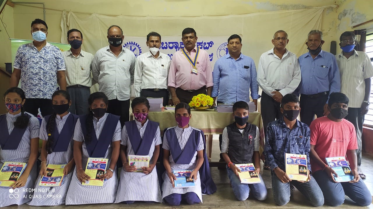 Rotary Kallianpur’s Vidhya Sethu Project - Books distributed