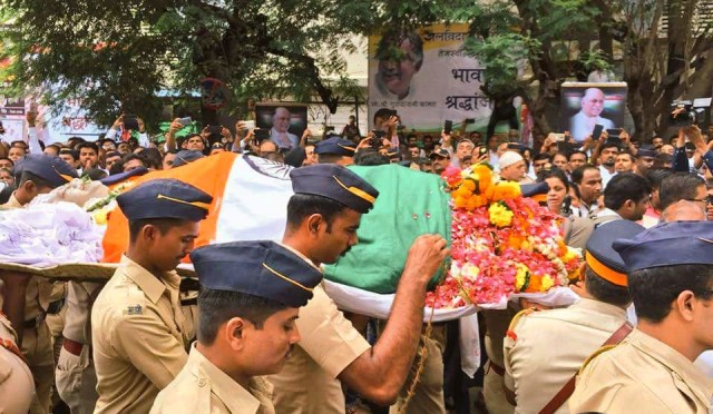 Senior Congress Leader Gurudas Kamat Cremated With State Honours