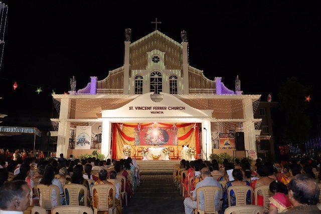 Christmas Eve at Valencia Church Christmas Eve at Valencia Church