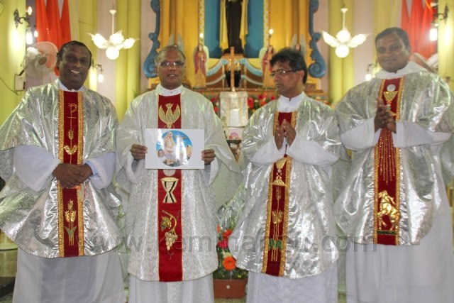 Rev. Fr. Edward Oliveiraâ€™s Konkani Hymns CD â€˜Muzo Atmo Tujya Mogak Laletaâ€™ Released.