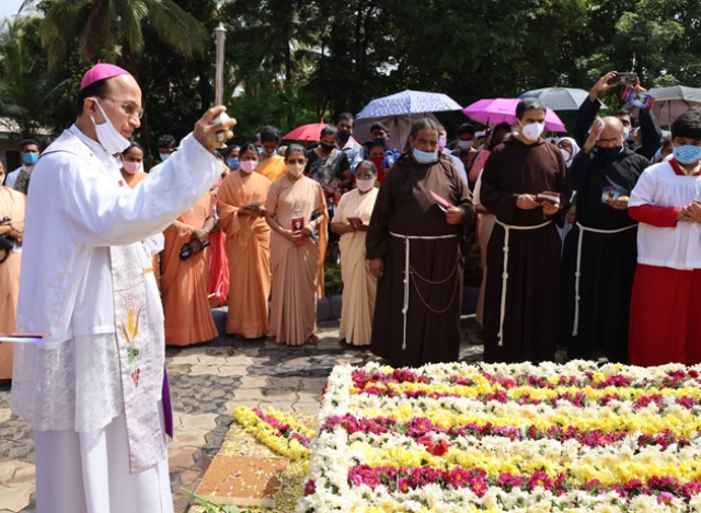 The grand Initiation of the Cause of Beatification and Canonization of, ‘Servant of God FR ALFRED ROCHE’ has been given a sublime start at Holy Family Church, Brahmmavar.