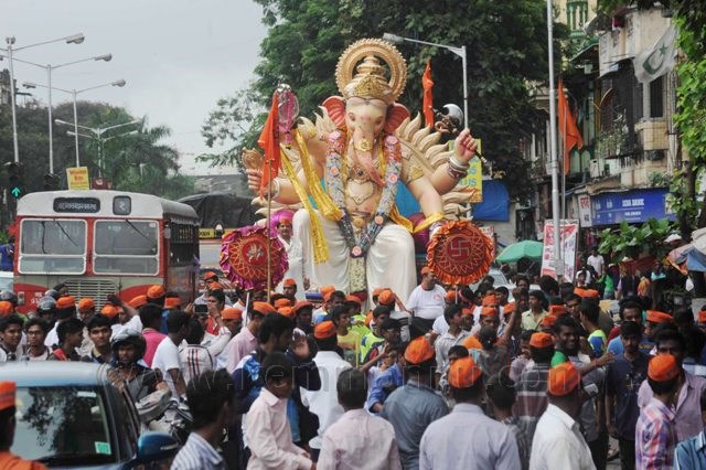 Inflation fails to deter devotees as they make a beeline to book Ganesh idols