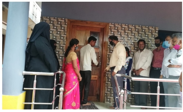 ಸೂರಿಲ್ಲದವರಿಗೆ ಸೂರು: ಜಮಾಅತೆ ಇಸ್ಲಾಮಿ ಹಿಂದ್ ತೋನ್ಸೆ, ಹೂಡೆ ನಿರ್ಮಿಸಿದ ಇನ್ನೊಂದು ಮನೆ ಹಸ್ತಾಂತರ ಸೂರಿಲ್ಲದವರಿಗೆ ಸೂರು: ಜಮಾಅತೆ ಇಸ್ಲಾಮಿ ಹಿಂದ್ ತೋನ್ಸೆ, ಹೂಡೆ ನಿರ್ಮಿಸಿದ ಇನ್ನೊಂದು ಮನೆ ಹಸ್ತಾಂತರ