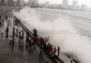 High tide, heavy rain to cripple life in Mumbai; Heavy rain continues in West Coast