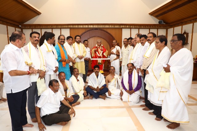 Jayashreekrishna Parisara Premi Samiti meet and greet Dr. D. Virendra Hegde Jayashreekrishna Parisara Premi Samiti meet and greet Dr. D. Virendra Hegde