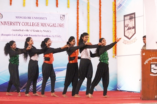 ದೇಶ, ಸಂವಿಧಾನ ನಮ್ಮದು ಎಂಬ ಜಾಗೃತಿಯಿರಲಿ: ರೋಹಿಣಿ ಸಾಲಿಯಾನ್ ದೇಶ, ಸಂವಿಧಾನ ನಮ್ಮದು ಎಂಬ ಜಾಗೃತಿಯಿರಲಿ: ರೋಹಿಣಿ ಸಾಲಿಯಾನ್