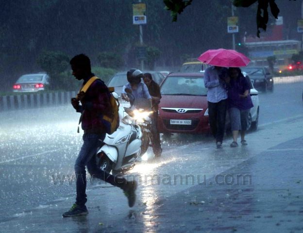 Sudden rains bring down mercury in Mumbai