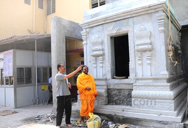 The new temple being built at the Pejawar mutt at their Mumbai branch will be inaugurated on 4th Jan.