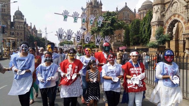 Mumbai: Students hold rally on Hiroshima Day