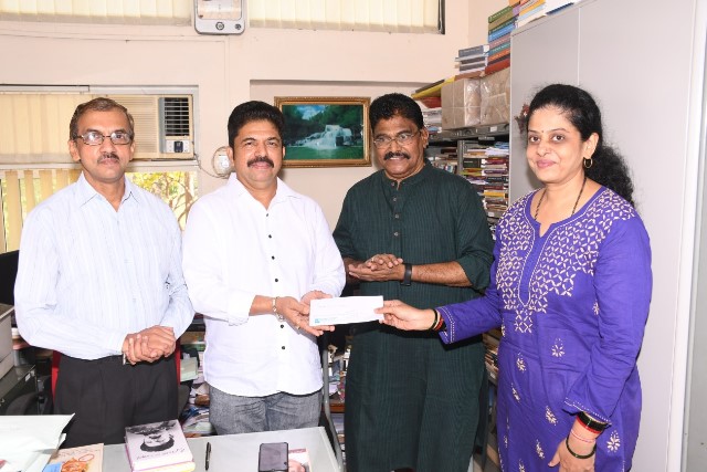 ಕನ್ನಡ ವಿಭಾಗ ಮುಂಬಯಿ ವಿಶ್ವವಿದ್ಯಾಲಯ ; `ಜಯ ಸಿ.ಸುವರ್ಣ’ ಪುಸ್ತಕ ಬಿಡುಗಡೆ ಕನ್ನಡ ವಿಭಾಗ ಮುಂಬಯಿ ವಿಶ್ವವಿದ್ಯಾಲಯ ; `ಜಯ ಸಿ.ಸುವರ್ಣ’ ಪುಸ್ತಕ ಬಿಡುಗಡೆ