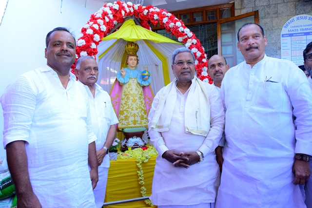 Former chief minister Siddaramaiah, Visited Infant Jesus Shrine, Mangalore