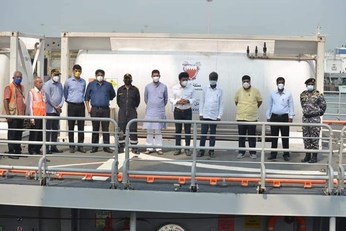Mangaluru: Exulting on oxygen ship - Khader lampoons ‘Atmanirbhar’ BJP leaders