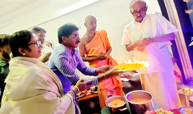 ಥಾಣೆ ; ಭಕ್ತರ ಭಜನಾ ಕಾರ್ಯಕ್ರಮಕ್ಕೆ ಅನುಗ್ರಹಿಸಿದ ಕೊಂಡೆವೂರುಶ್ರೀ