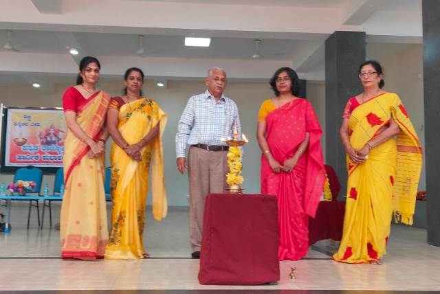 ಮಾಧವ ಕೃಪಾ ಶಾಲೆಯಲ್ಲಿ ಸಂಭ್ರಮದ ಕನ್ನಡ ರಾಜ್ಯೋತ್ಸವ ಆಚರಣೆ ಮಾಧವ ಕೃಪಾ ಶಾಲೆಯಲ್ಲಿ ಸಂಭ್ರಮದ ಕನ್ನಡ ರಾಜ್ಯೋತ್ಸವ ಆಚರಣೆ