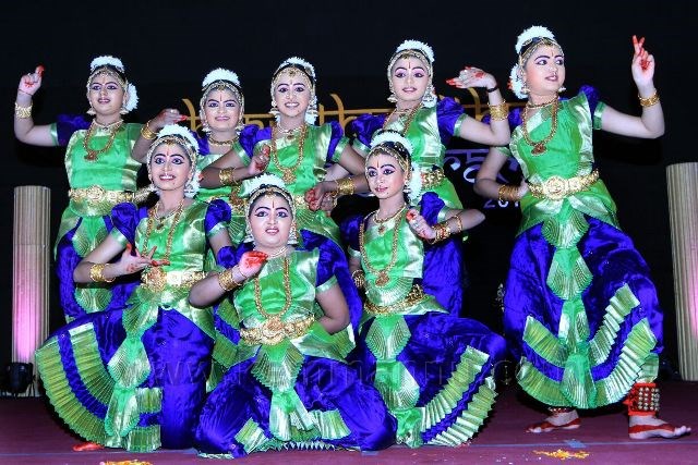 Manama: Eight young Bharatanatyam dancers made their stage debut on November 11.