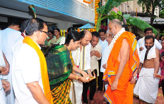 Mumbai: Birth anniversary of Gurudevananda Swamy celebrated