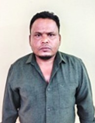 ಕುಂದಾಪುರ : ಆಭರಣ ಅಂಗಡಿಯಲ್ಲಿ ಕಣ್ಣು ತಪ್ಪಿಸಿ ಚಿನ್ನದ ಸರ ದೋಚಿದ ಕಳ್ಳ; ಆರೋಪಿ ಬಂಧನ ಕುಂದಾಪುರ : ಆಭರಣ ಅಂಗಡಿಯಲ್ಲಿ ಕಣ್ಣು ತಪ್ಪಿಸಿ ಚಿನ್ನದ ಸರ ದೋಚಿದ ಕಳ್ಳ; ಆರೋಪಿ ಬಂಧನ