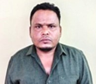 ಕುಂದಾಪುರ : ಆಭರಣ ಅಂಗಡಿಯಲ್ಲಿ ಕಣ್ಣು ತಪ್ಪಿಸಿ ಚಿನ್ನದ ಸರ ದೋಚಿದ ಕಳ್ಳ; ಆರೋಪಿ ಬಂಧನ ಕುಂದಾಪುರ : ಆಭರಣ ಅಂಗಡಿಯಲ್ಲಿ ಕಣ್ಣು ತಪ್ಪಿಸಿ ಚಿನ್ನದ ಸರ ದೋಚಿದ ಕಳ್ಳ; ಆರೋಪಿ ಬಂಧನ