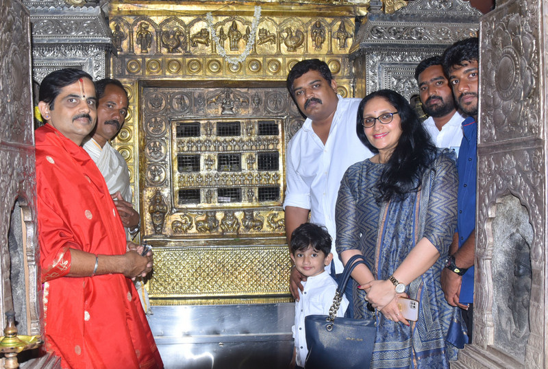 ಶ್ರೀ ಕೃಷ್ಣ ಮಠಕ್ಕೆ, ಚಲನ ಚಿತ್ರ ನಟರಾದ ಪ್ರಮೋದ್ ಶೆಟ್ಟಿ