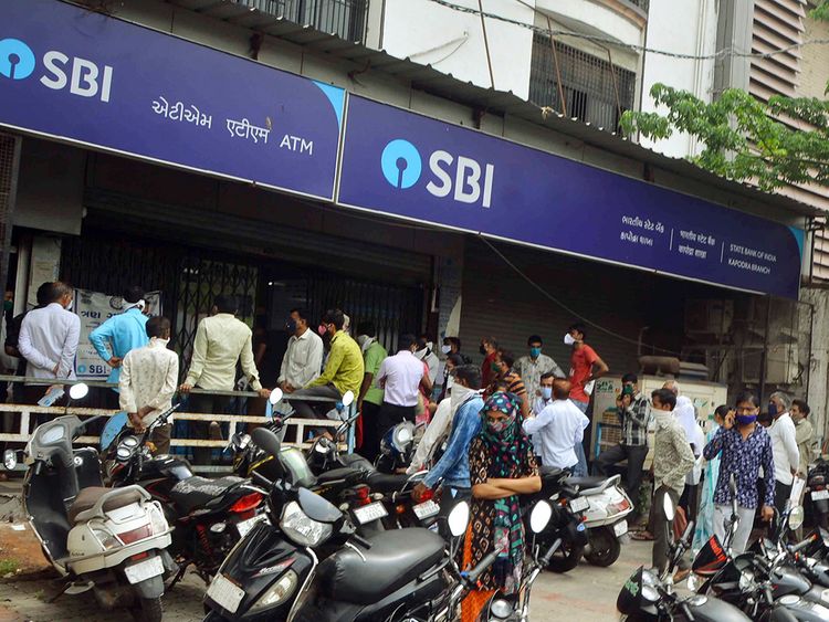 Duplicate State Bank of India branch busted; son of ex-bank employee caught running fake division Duplicate State Bank of India branch busted; son of ex-bank employee caught running fake division