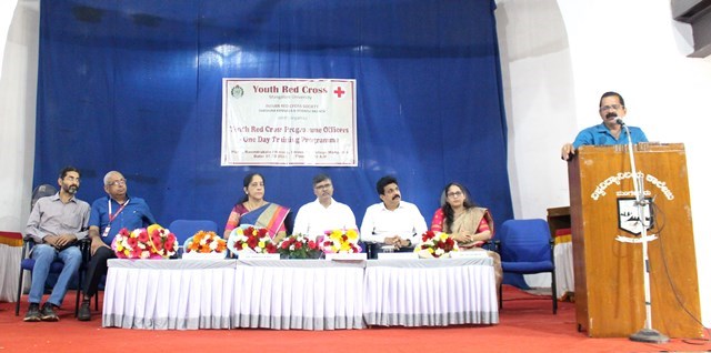 ಸಾರ್ವಜನಿಕರಲ್ಲಿ ರಕ್ತದಾನ ಕುರಿತು ಜಾಗೃತಿಯ ಅಗತ್ಯವಿದೆ: ಡಾ. ರಾಮೇಗೌಡ ಎಂ ಸಾರ್ವಜನಿಕರಲ್ಲಿ ರಕ್ತದಾನ ಕುರಿತು ಜಾಗೃತಿಯ ಅಗತ್ಯವಿದೆ: ಡಾ. ರಾಮೇಗೌಡ ಎಂ