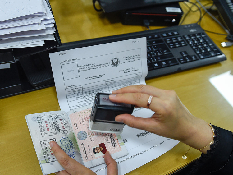 Coronavirus: UAE halts entry of residency visa holders who are abroad Coronavirus: UAE halts entry of residency visa holders who are abroad