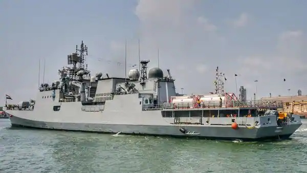 INS Talwar with 54 metric tonnes of liquid medical oxygen arrive at Mangalore