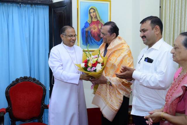 Mr. Francisco Sardinha felicitated by Bishop of Mangalore