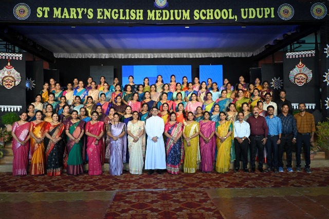 ANNUAL DAY CELBRATION OF SECONDARY AND SENIOR SECONDARY SECTION ANNUAL DAY CELBRATION OF SECONDARY AND SENIOR SECONDARY SECTION