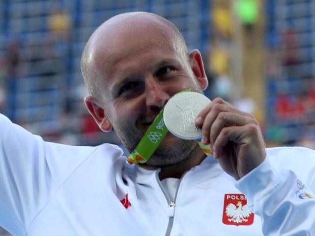 Polish Olympian sells Rio medal to save three-year-old battling cancer