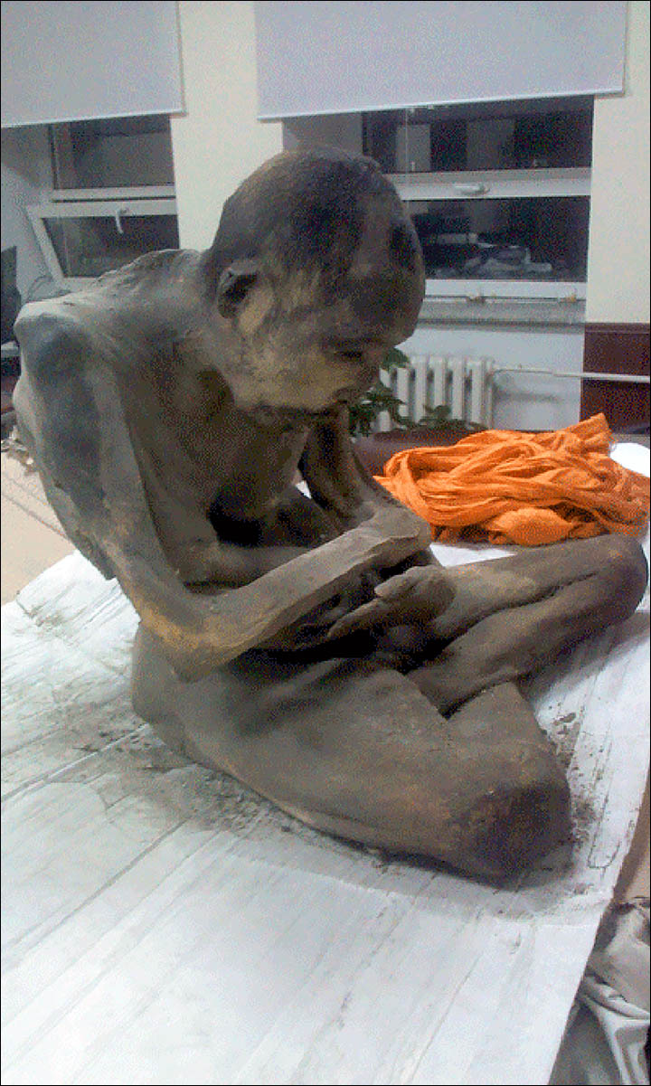 200-Year-Old Mummified Buddhist Monk is â€™Not Deadâ€™