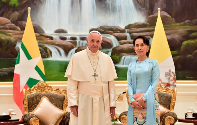 Pope in Myanmar preaches forgiveness, healing of old wounds