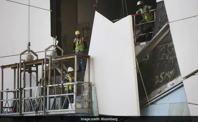 Saudi Arabia Removes Controversial Restrictions On Foreign Workers Saudi Arabia Removes Controversial Restrictions On Foreign Workers